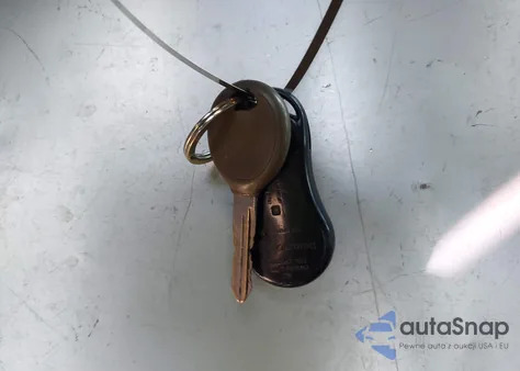 2001 Chrysler Town & Country Limited z USA, uszkodzony, nr VIN 2C8GP64L41R233886